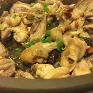 F009. Steamed Chicken with Wolfberries and Dates