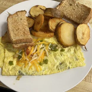 Veggie omelette with American &quot;fries&quot; and wheat bread