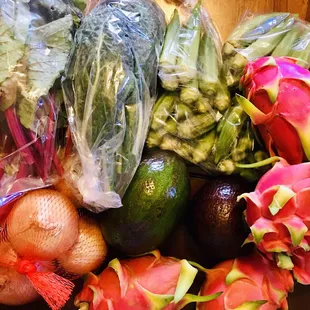 $21 grocery haul(chard, kale, okra, dragon fruit, avocado, onion)