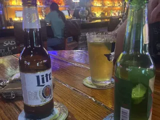 Woody's Tavern