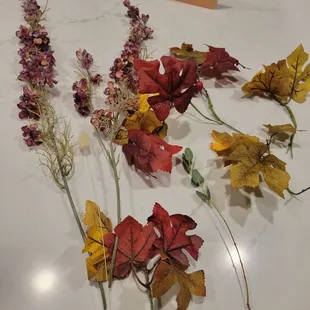 All the fake stems I recieved in my arrangement. Not acceptable!
