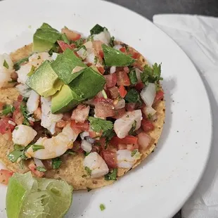 Tostada de Camarones