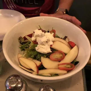 Apple and Goat Cheese Insalata