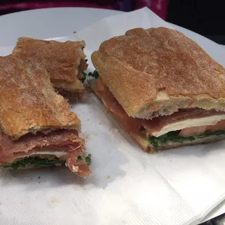 Prosciutto and Mozzarella Pizza