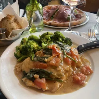 Lemon Chicken with Side of Broccoli