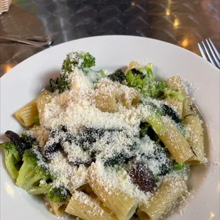 food, pasta dish, pasta