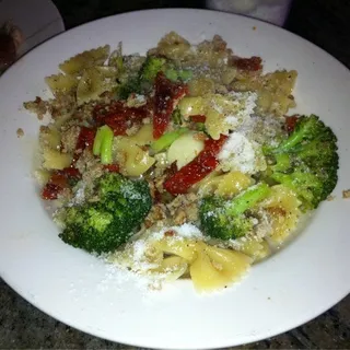 Broccoli in Garlic Oil or Steam