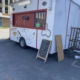 Share parking with the ice creamery