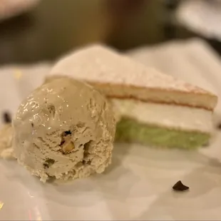 Pistachio cake