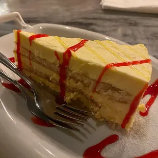 Limoncello Cake