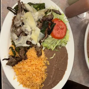 29. Bistec con Rajas Y Queso Plate