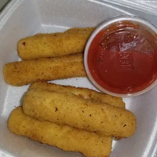 Homemade mozarella sticks