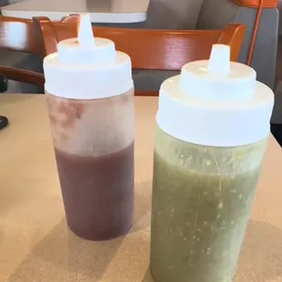 Green red salsa love that they give you a bottle but no flavor green or red