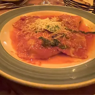 Ravioli al Pomodoro e Basilico