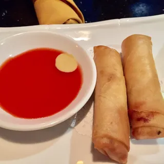 2 Crispy Spring Rolls