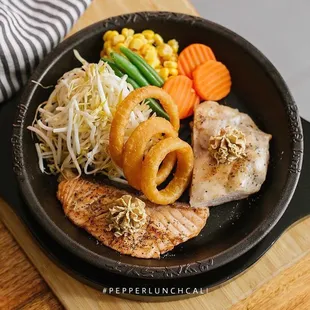 Combo Deluxe Salmon and Chicken