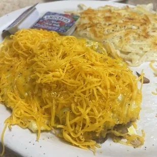 Goetta omelette &amp; hashbrowns