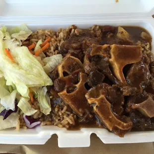 Oxtails with red beans and rice - available on weekends incl. Friday