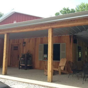 The entrance to Pepper Ridge Winery