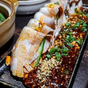 Sliced Pork Belly with Garlic Chili Sauce Plate (@joeynht)