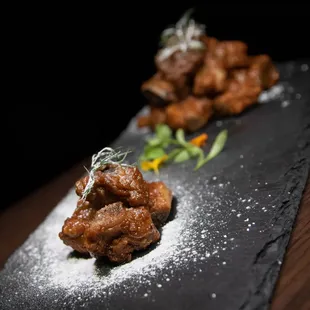 food, chicken wings and fried chicken