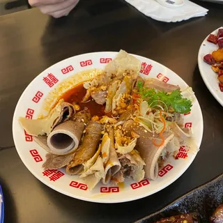Sliced Beef and Ox Tongue in Chili Sauce Plate