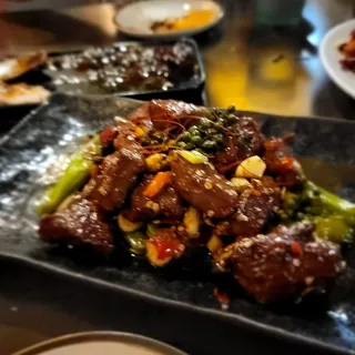 Green Peppercorn Beef with Enoki Mushroom