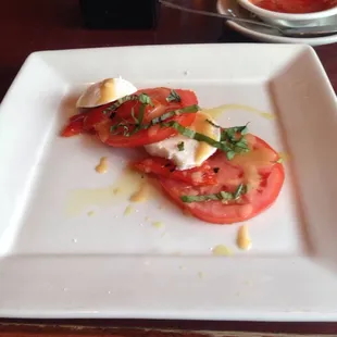 This is their "Captesse salad"... Blah