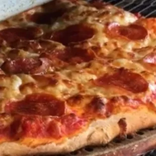 a close up of a pizza