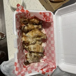 6 piece wing. Cajun ranch.