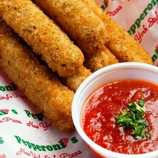 Italian Breaded Mozzarella Cheese Sticks