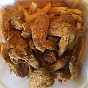 chicken wings and fried chicken, food