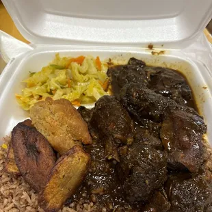 Stew chicken, cabbage and plantains