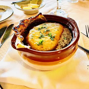 Baked onion soup