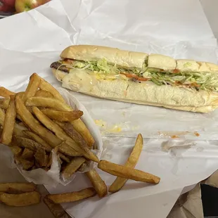 Cheeseburger and small fries.