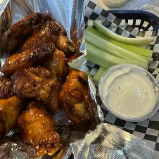 fried chicken, chicken wings, bbq wings, chicken wings and fried chicken, fried chicken wings, chicken, poultry, food, bbq chicken