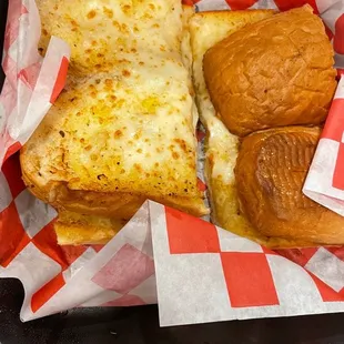Garlic cheese bread