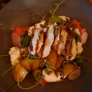 Caprese salad with grilled chicken