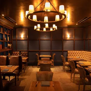 Per Diem Transit Center Library / Private Dining