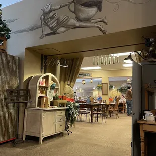 Going towards the diner portion