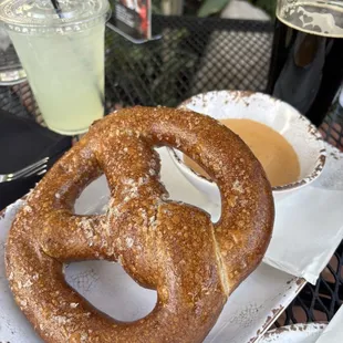Perch pretzel