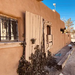 Aye Dios Mio! How is it I grew up in NM and never ate here? What an fantastic little town -this Corrales