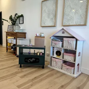 Kids play area on the side