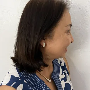 Shoulder-length, medium length hair cut on thinning hair