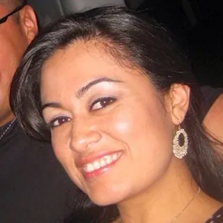 Elvia B.