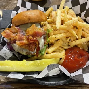 Build your own burger with bacon, white cheddar and sauté onions.