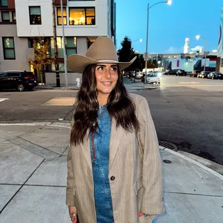 Lindsay H.