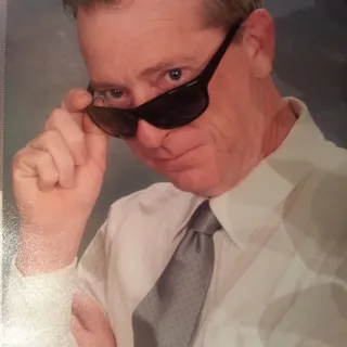 Chris L.