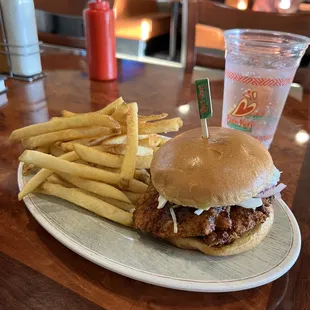 Nashville Hot Chicken Peri Peri Fries Soda