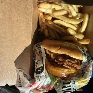 Chicken sandwich with garlic butter with mango lime sauce